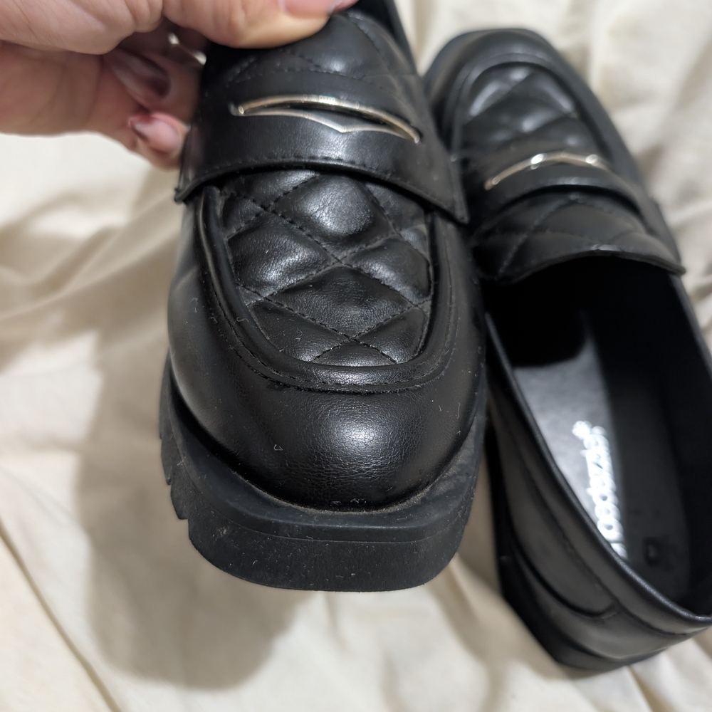 Shoe Dazzle Black Women's Loafers - Picture 3 of 9